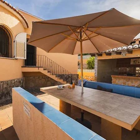 Villa Teresa By Abahana Calp